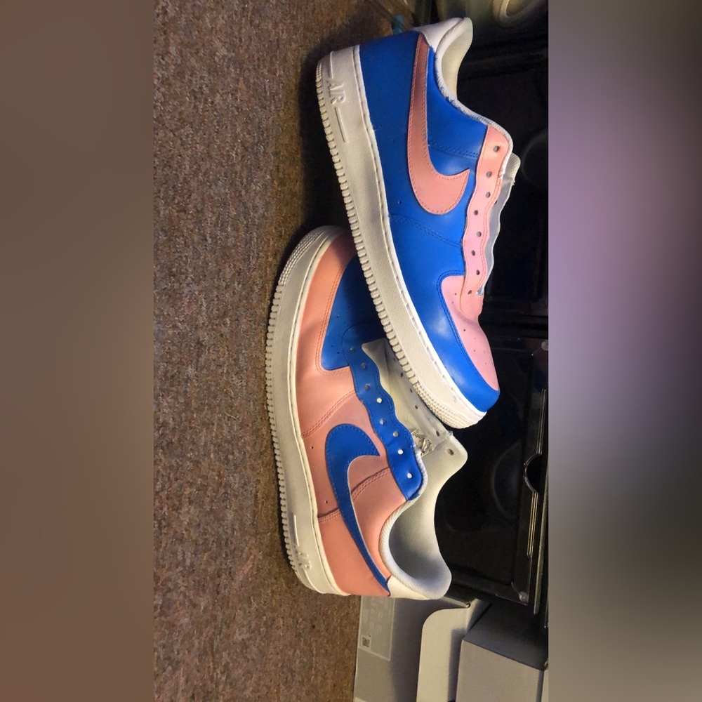 Bubblegum custom shoes Air Force ones